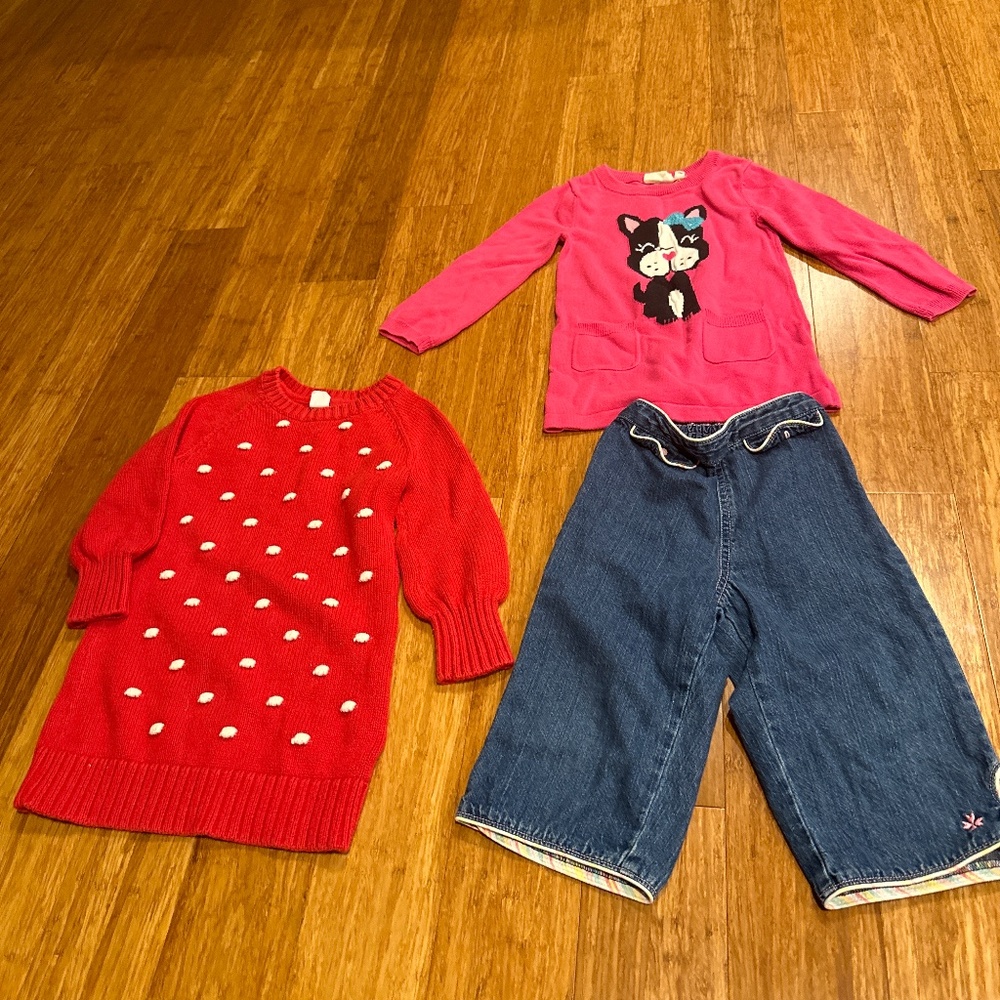 Bundle girls sweaters and Vintage jeans